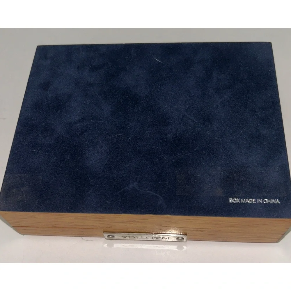 NAUTICA Empty Honey Tone Wood Valet Box Felt Botton 5.5 x 4.25 inches M70